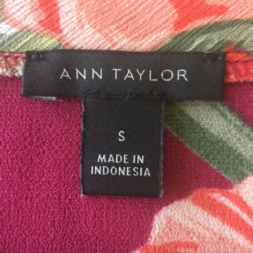 Ann Taylor floral top - Picture 4 of 8